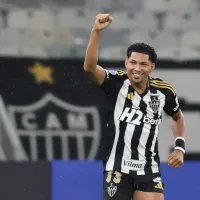 Rony, do Atlético-MG, elogia novo gramado sintético da Arena MRV em entrevista à Galo TV