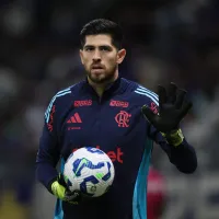 Goleiro Rossi é sondado por clube da Premier League, mas Flamengo não pretende negociar
