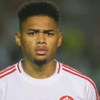 Victor Gabriel vira problema no Internacional e lesão pode afastar zagueiro por até três meses