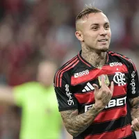 Flamengo coloca quatro jogadores no mercado para reformular elenco
