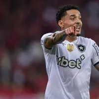 Gregore, meio-campista do Botafogo, acumulou boas estatísticas no confronto diante do Santos