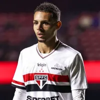 São Paulo decide vender Alves por R$ 64 milhões e Casares é criticado: “Queima de estoque”