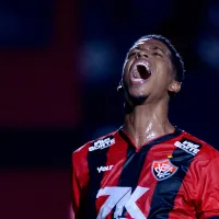 Flamengo recusa retorno de Carlinhos e impõe condição para rescisão de empréstimo com o Vitória