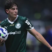 Roma lidera pela contratação de Agustín Giay, do Palmeiras; lateral não sairá antes do Mundial