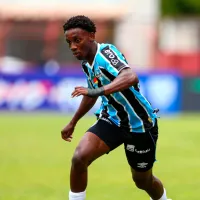 Gabriel Mec retorna com tudo ao Grêmio e impressiona Mano Menezes