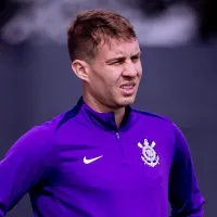 Charles causa susto no Corinthians em lance durante o treino, mas lesão é descartada no CT Joaquim Grava