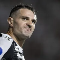 Vegetti, do Vasco, avalia longo período de treinos e comenta sobre o técnico Fernando Diniz