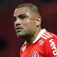 Mercado retorna de lesão e vira opção para Roger escalar o Internacional contra o Vitória no Brasileirão