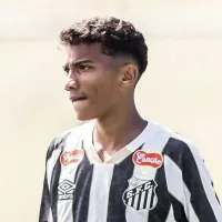 Robinho Jr causa em estreia pelo Santos, câmeras flagram assistência e Menino da Vila é ovacionado na web
