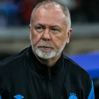 Conselheiros do Grêmio começam a questionar trabalho de Mano Menezes, mas Alberto Guerra resiste a pressão