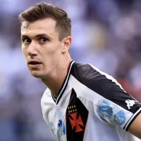 Lucas Piton é expulso em Independiente del Valle x Vasco; Torcida perde a paciência com lateral