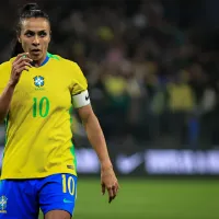 Marta marca gol salvador, garante título do Brasil, e comentários sobre a Rainha são feitos: “Apreciem” 