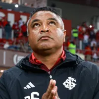 Internacional banca Roger Machado após aval do elenco e pela proximidade do duelo com o Flamengo na Libertadores