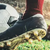 Apostas Bola de Ouro 2025: Raphinha e Vini Jr. disputam