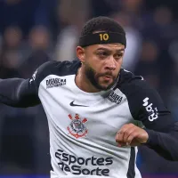 Com 50 jogos, Memphis tem 114% mais gols no Corinthians que no United e se aproxima da média do Lyon