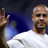 Mayke detalha treino com Vojvoda e destaca ansiedade por estreia na Vila Belmiro em Santos x Fluminense