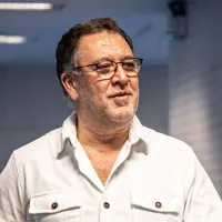 Marcelo Teixeira confirma chegadas de Adonis Frias e Victor Hugo ao Santos: “Eles já estão aqui na cidade”