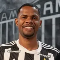 Júnior Santos recebe proposta dos Emirados Árabes para deixar o Atlético-MG, mas decide recusar