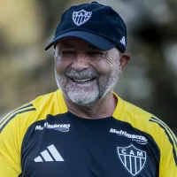 Jorge Sampaoli mal chega ao Atlético-MG, aprova meio-campista nos treinos e decide utilizar Fausto Vera