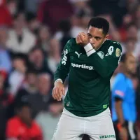 Vitor Roque deixa polêmica para trás e decide para o Palmeiras em vitória sobre o River Plate por 2 a 0  