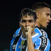 Matías Arezo não vai ficar no Peñarol e o Grêmio avalia novo empréstimo ou venda do atacante
