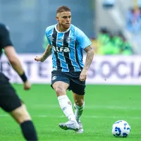 Con ropa física, Cuéllar se salva y extraña Grêmio contra Botafogo