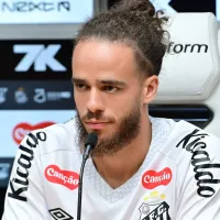 Billal Brahimi detalha forma de jogar e projeta estreia pelo Santos contra o Bragantino no Brasileirão