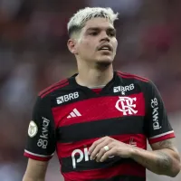 Ayrton Lucas pode ser negociado pelo Flamengo no próximo ano; Clube aguarda boas propostas pelo lateral-esquerdo