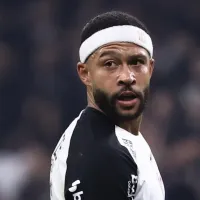 Memphis Depay preocupa o Corinthians e será reavaliado sobre edema para decisão sobre escalação no Clássico