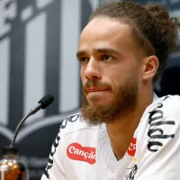 Billal Brahimi segue buscando espaço no Santos, mas não é 1ª opção com Vojvoda