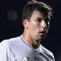 Tapia entra mal no lugar de Lucas e irrita torcida em São Paulo x Bragantino: “Grande castigo”