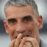 Vojvoda testa nova estratégia e Santos perde para o Flamengo