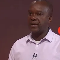 PC de Oliveira aprova não expulsão de Matheus Pereira após cotovelada: “Não cabe nem o amarelo”