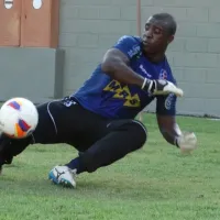 Ex-goleiro do Cruzeiro vira motorista de ambulância