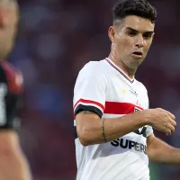 São Paulo dá férias a Oscar e aguarda decisão do meia, que ainda não sabe se vai parar