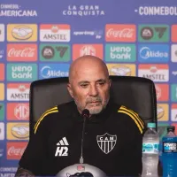 Sampaoli lamenta chances perdidas pelo Atlético e pede desculpas à torcida após perda do título Sul-Americana