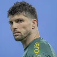 Tiago Volpi é detonado por torcedores após derrota pro Fluminense