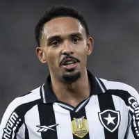 Botafogo esclarece saída de Vitinho após rumores de saída para Inglaterra