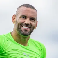 Grêmio deixa Palmeiras 'de lado' e inicia negociações diretas com Weverton