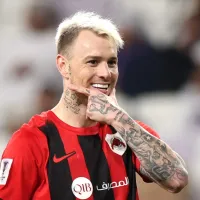 Alvo do Flamengo, Roger Guedes acerta renovação contratual com o Al-Rayyan