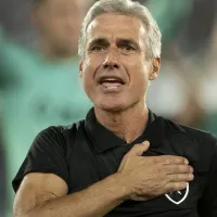 Por que Luís Castro ainda não assinou contrato com o Grêmio