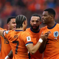 Xavi Simons viraliza ao aparecer com uniforme do Corinthians