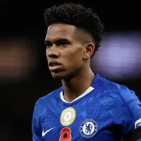 Estêvão amarga mais um jogo no banco e torcedores detonam técnico do Chelsea