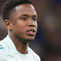 Sinisterra tem veredito médico e Cruzeiro liga alerta com problema antigo