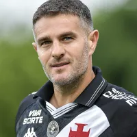 Vegetti, do Vasco, enche o Corinthians de elogios