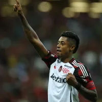 Bruno Henrique, Danilo, Alex Sandro e +4 estão com contrato curto Jô Flamengo
