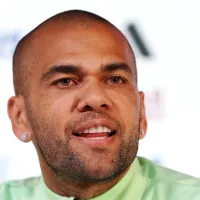 Daniel Alves compra time de Portugal e estuda volta aos gramados aos 42 anos