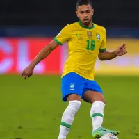 Galo encaminha contratação de Renan Lodi até 2030