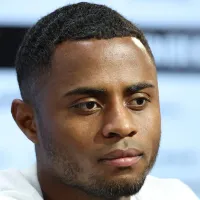 Emprestado pelo Corinthians, Palacios soma dois meses sem ser relacionado