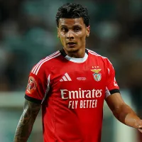 Escorregão de Richard Ríos vira assunto em partida do Benfica